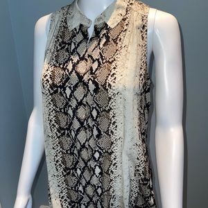 Joie sleeveless silk button up shirt in snake skin print size XS